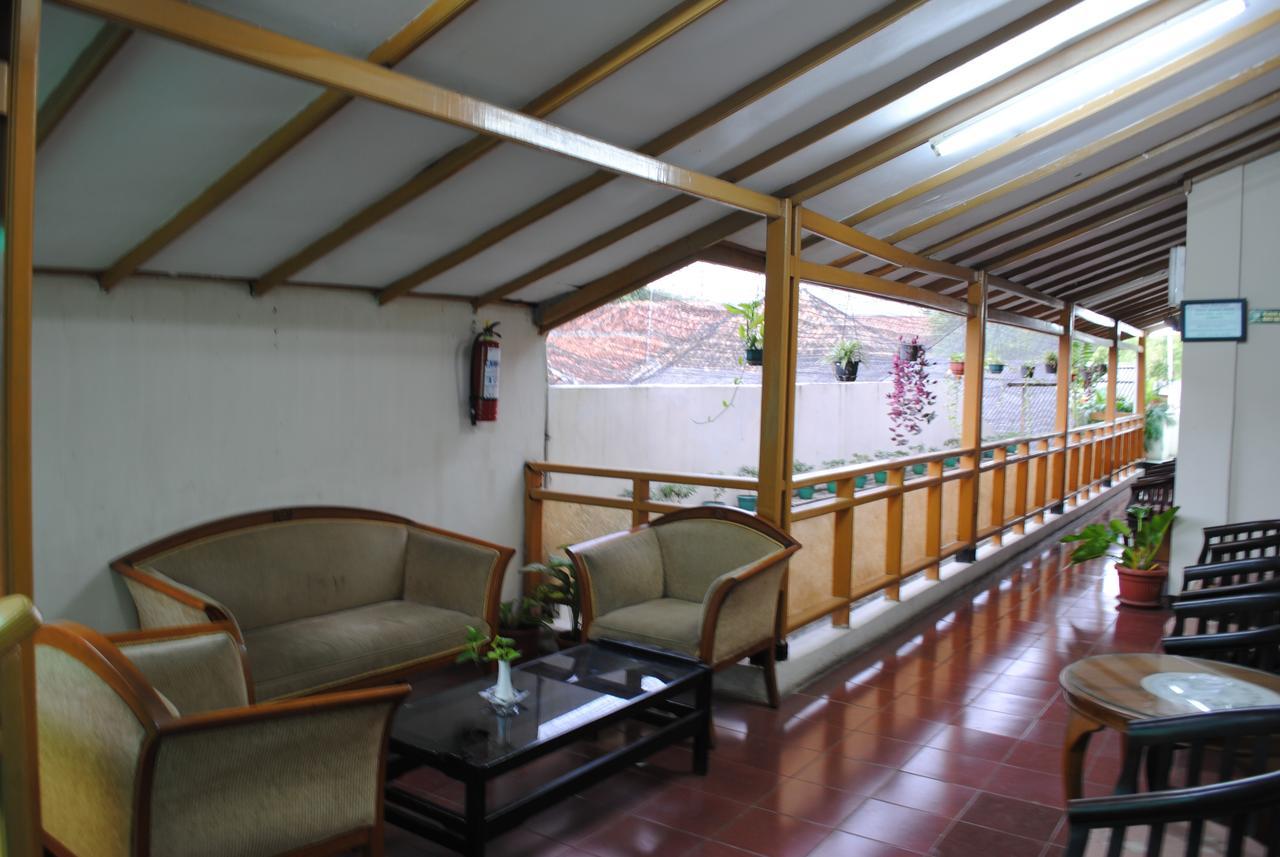 Hotel Wisata Baru Serang Zewnętrze zdjęcie