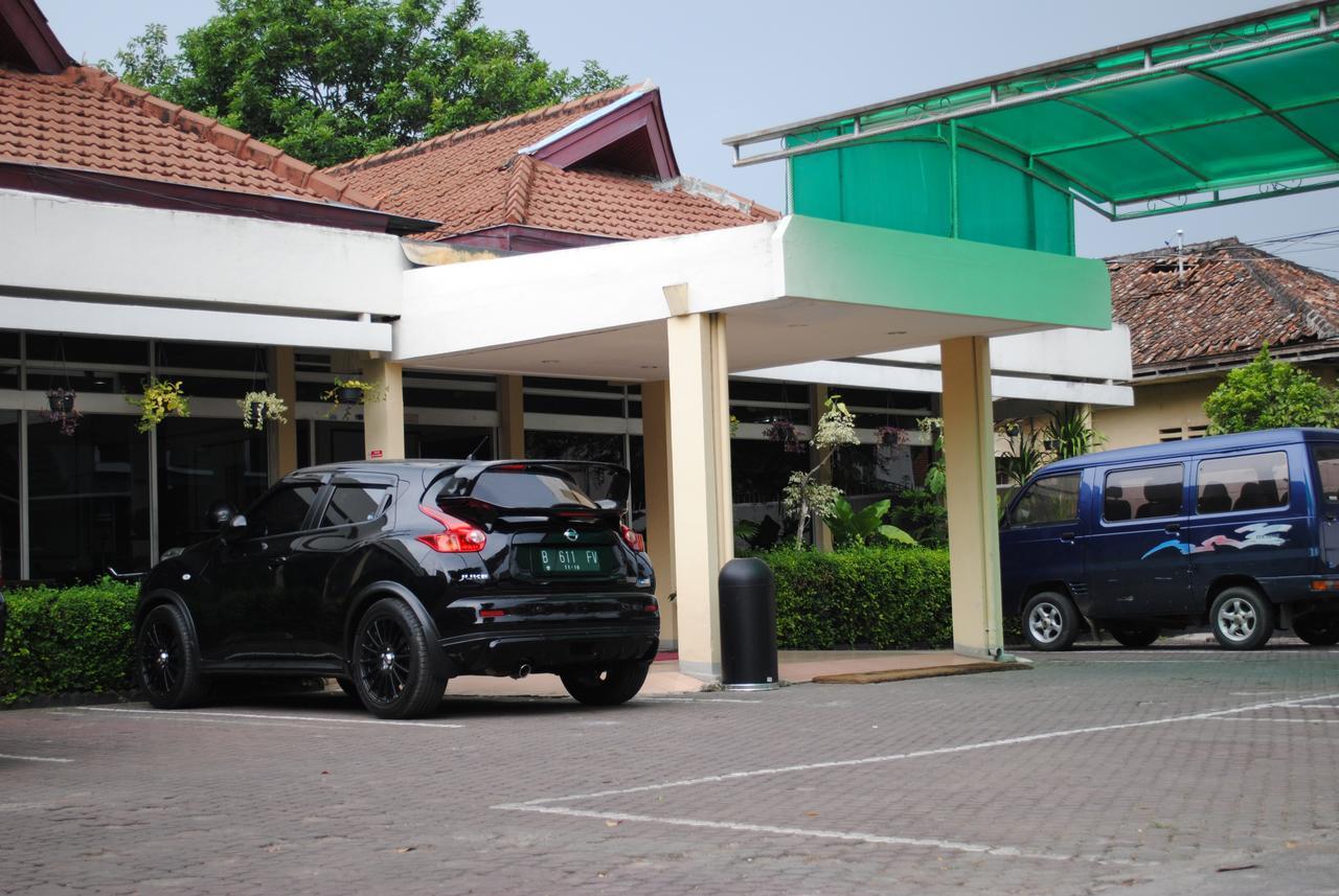 Hotel Wisata Baru Serang Zewnętrze zdjęcie